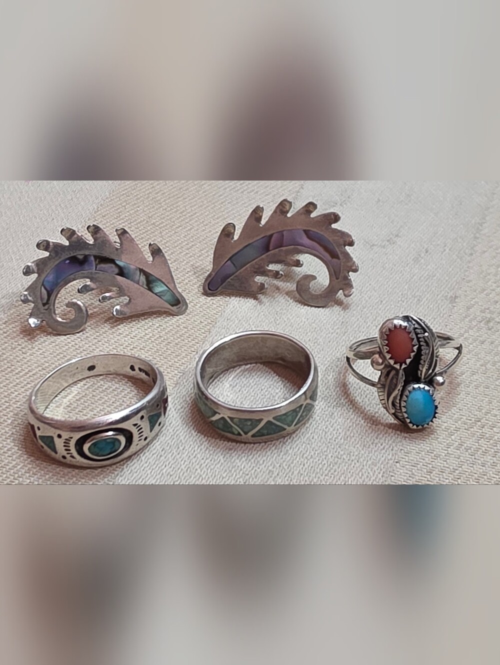 VINTAGE NATIVE AMERICAN JEWELRY LOT STERLING SILVER. 3 RINGS 1 PAIR OF EARRINGS